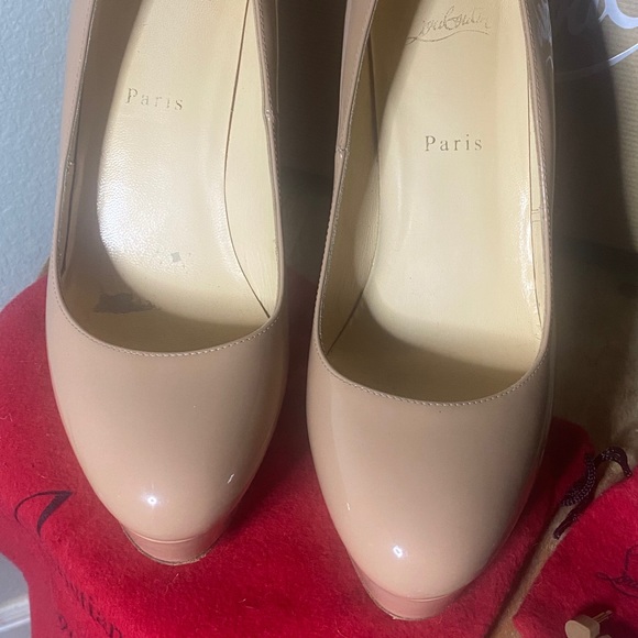 Christian Louboutin’s Simple Pump 9 - Picture 4 of 6